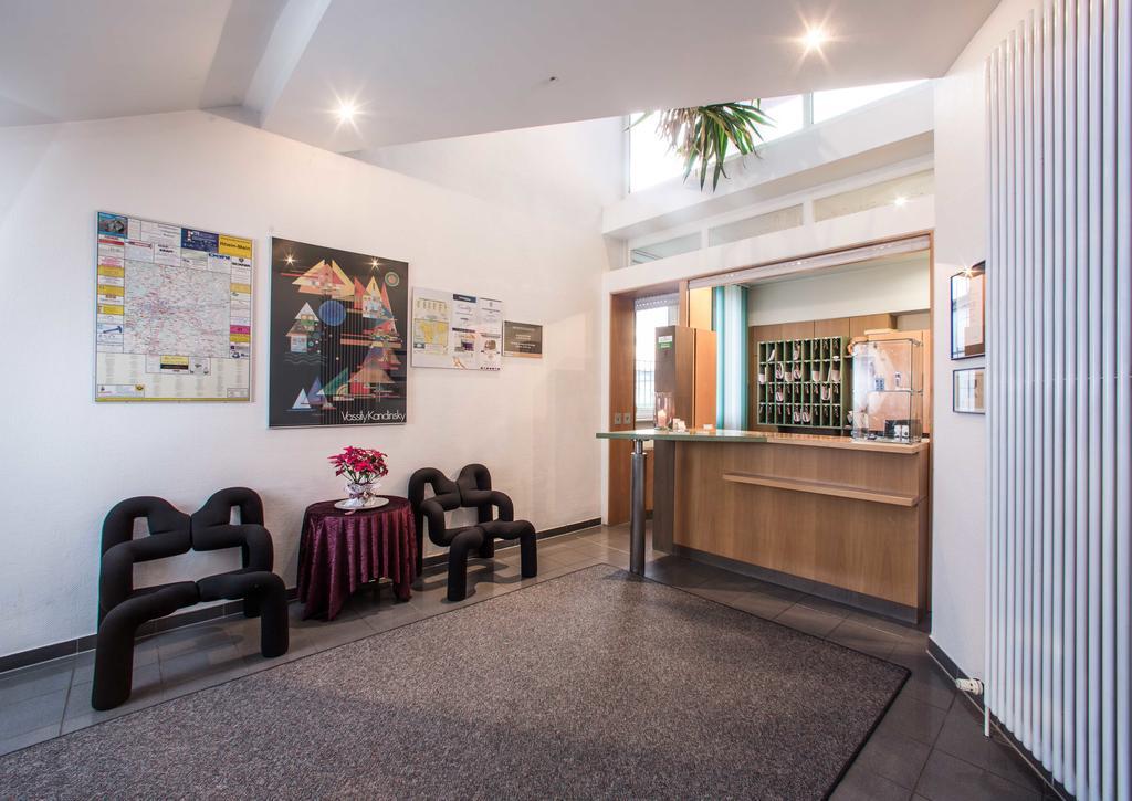 Hotel An Der Waldstrasse Gross-Zimmern Екстер'єр фото