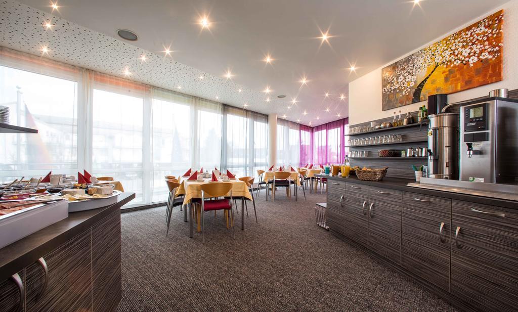 Hotel An Der Waldstrasse Gross-Zimmern Екстер'єр фото