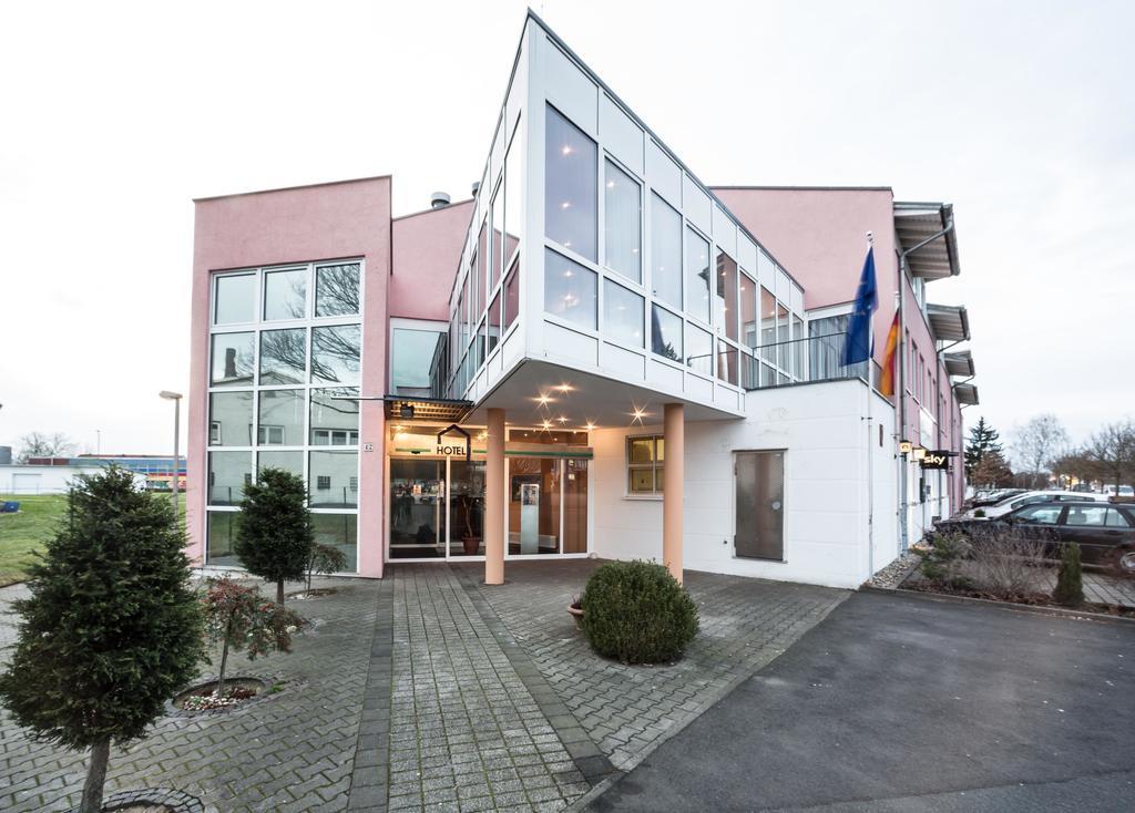 Hotel An Der Waldstrasse Gross-Zimmern Екстер'єр фото